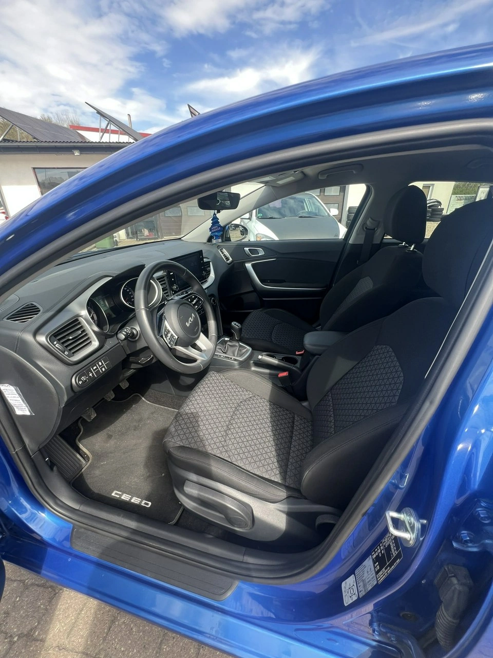Kia Ceed - Zdjęcie 9