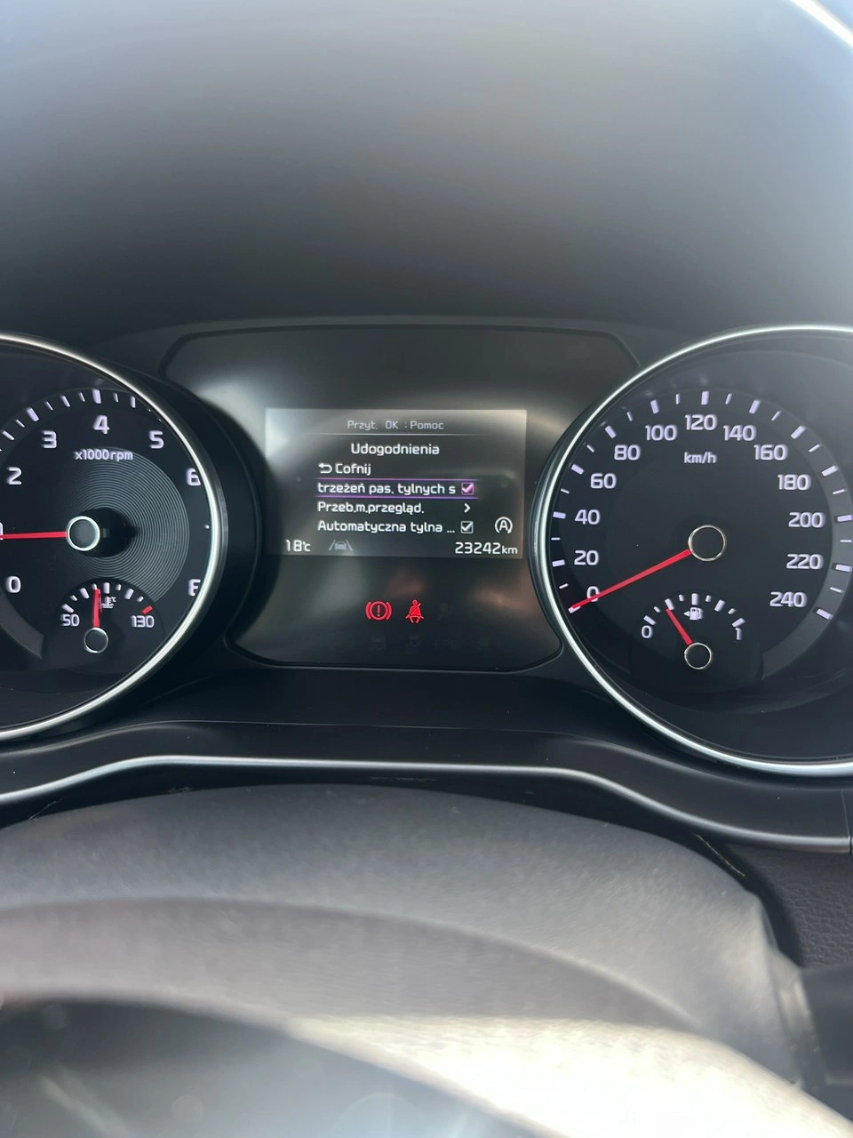 Kia Ceed - Zdjęcie 19