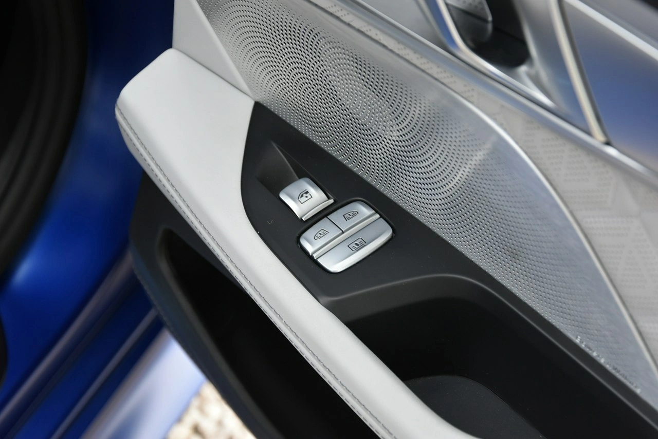 BMW M8 - Zdjęcie 19