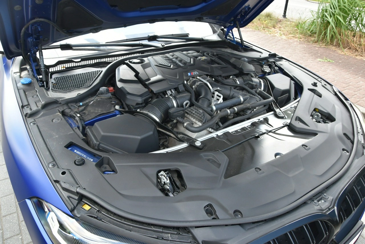 BMW M8 - Zdjęcie 33