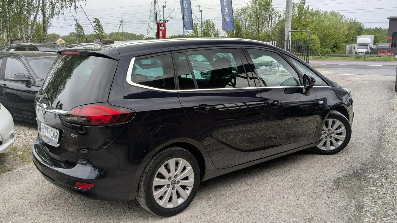 Opel Zafira - Zdjęcie 11