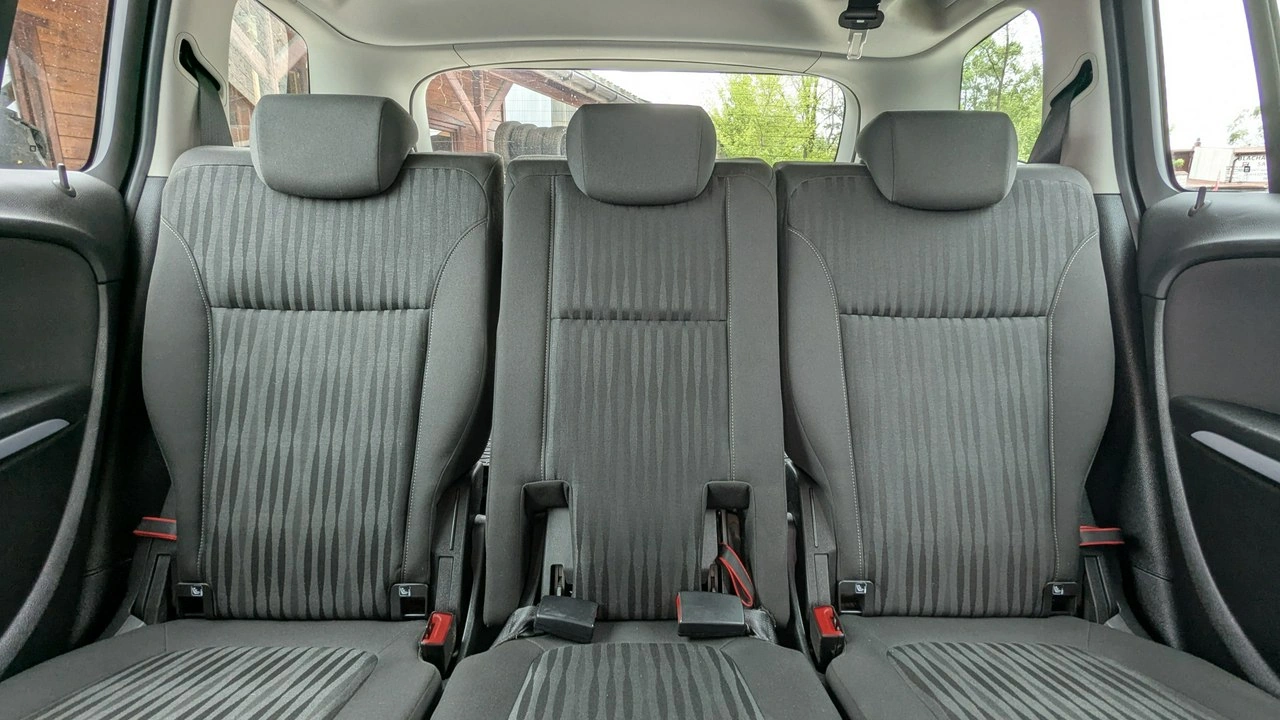 Opel Zafira - Zdjęcie 15