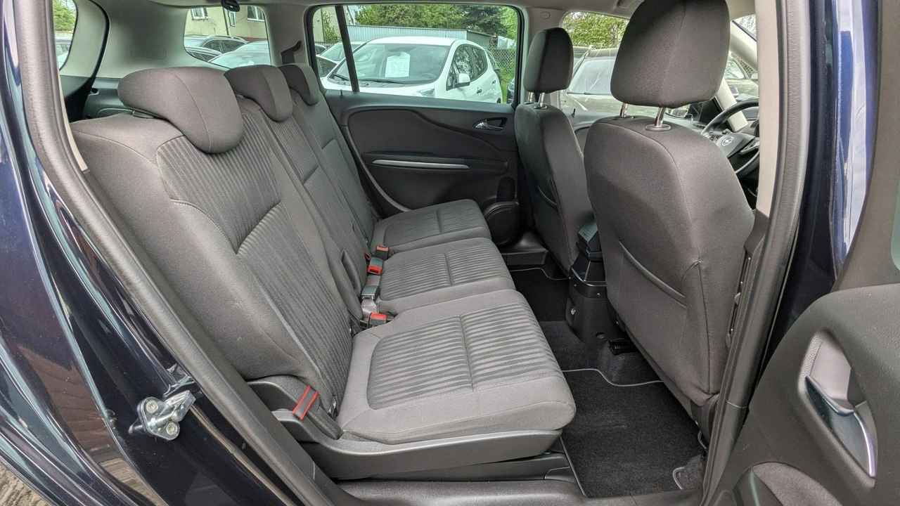 Opel Zafira - Zdjęcie 16
