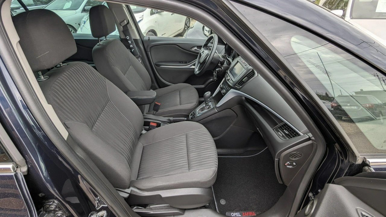 Opel Zafira - Zdjęcie 17