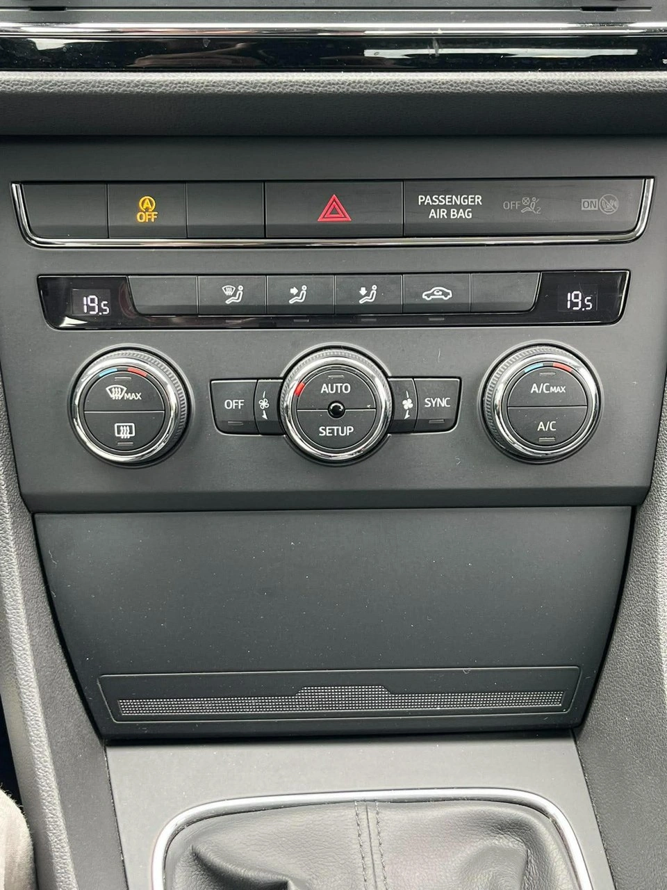 Seat Leon - Zdjęcie 10