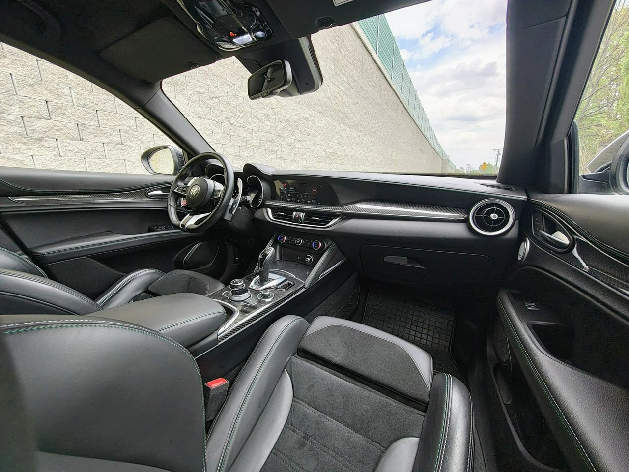Alfa Romeo Stelvio - Zdjęcie 10