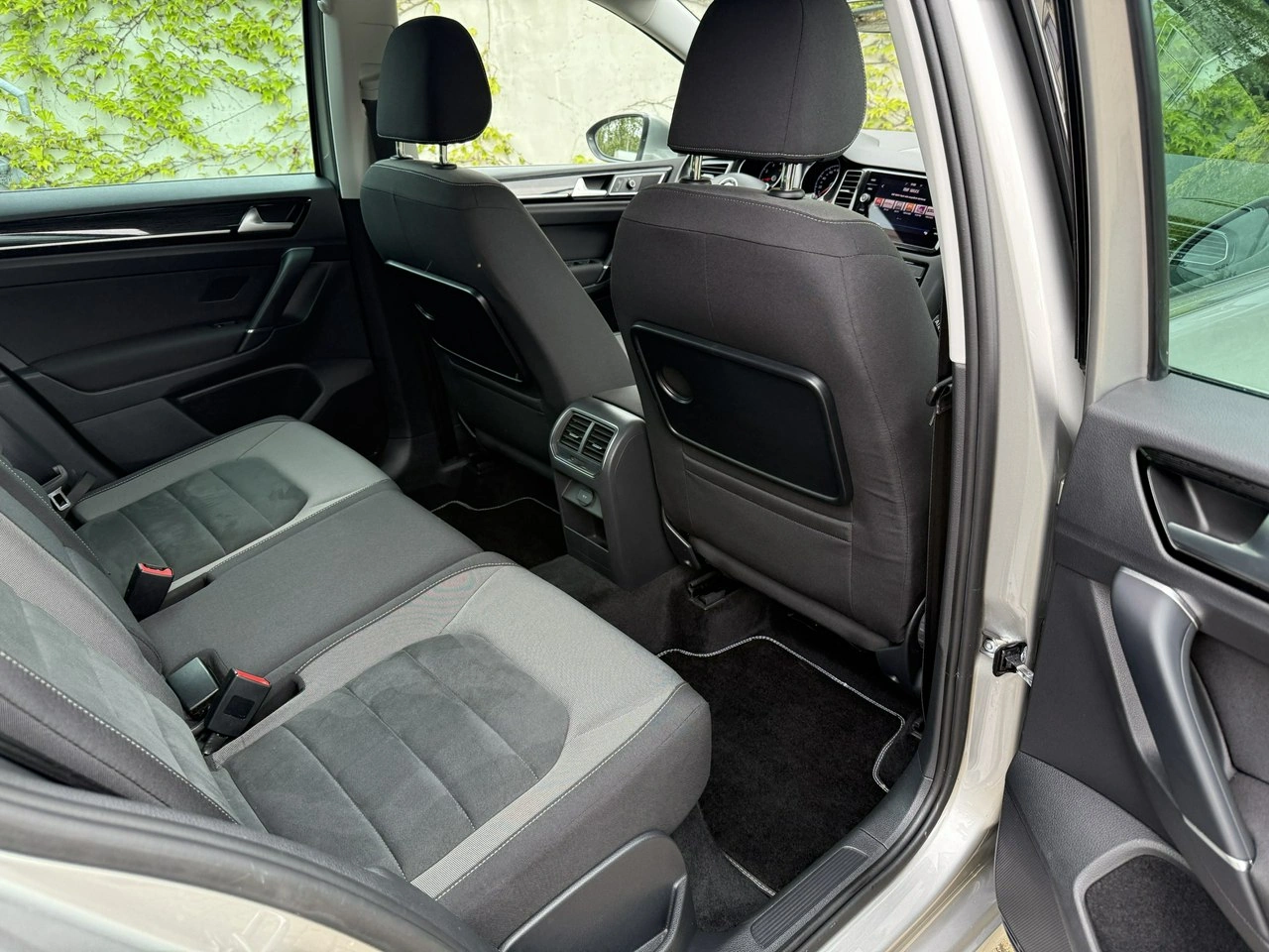 Volkswagen Golf Sportsvan - Zdjęcie 9