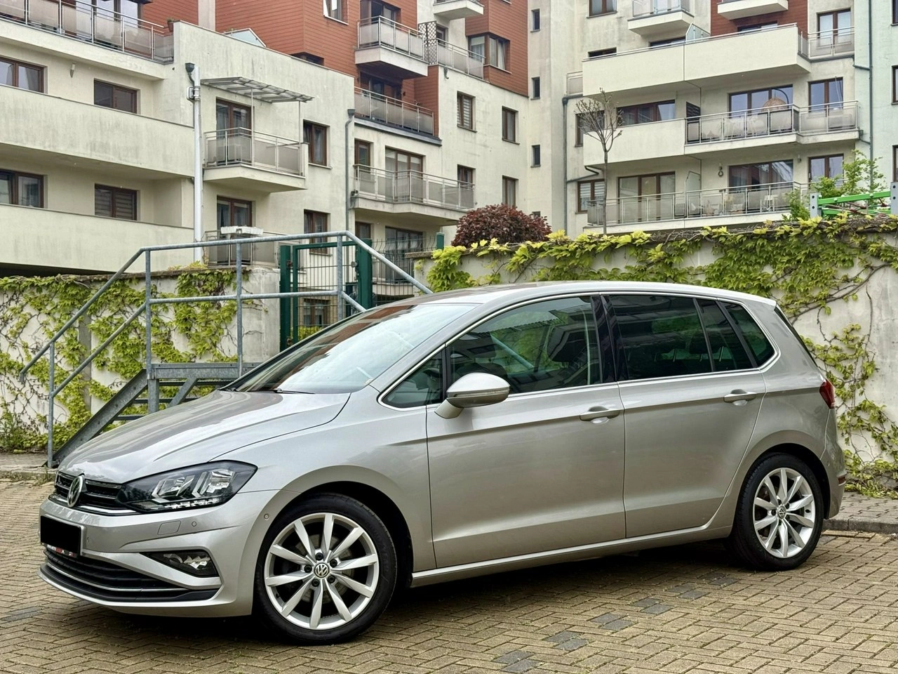 Volkswagen Golf Sportsvan - Zdjęcie 10