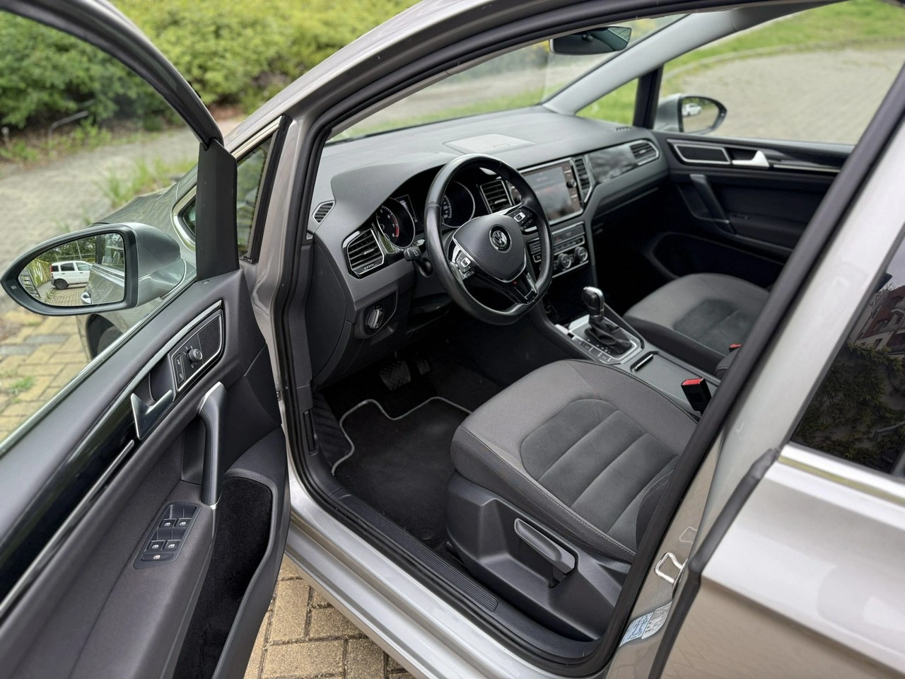 Volkswagen Golf Sportsvan - Zdjęcie 4