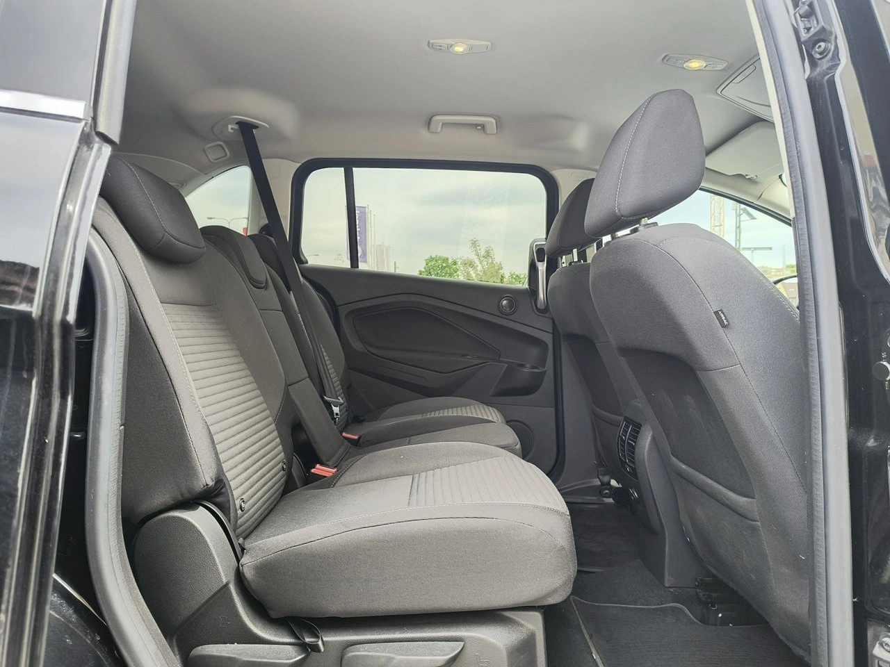 Ford Grand C-MAX - Zdjęcie 11