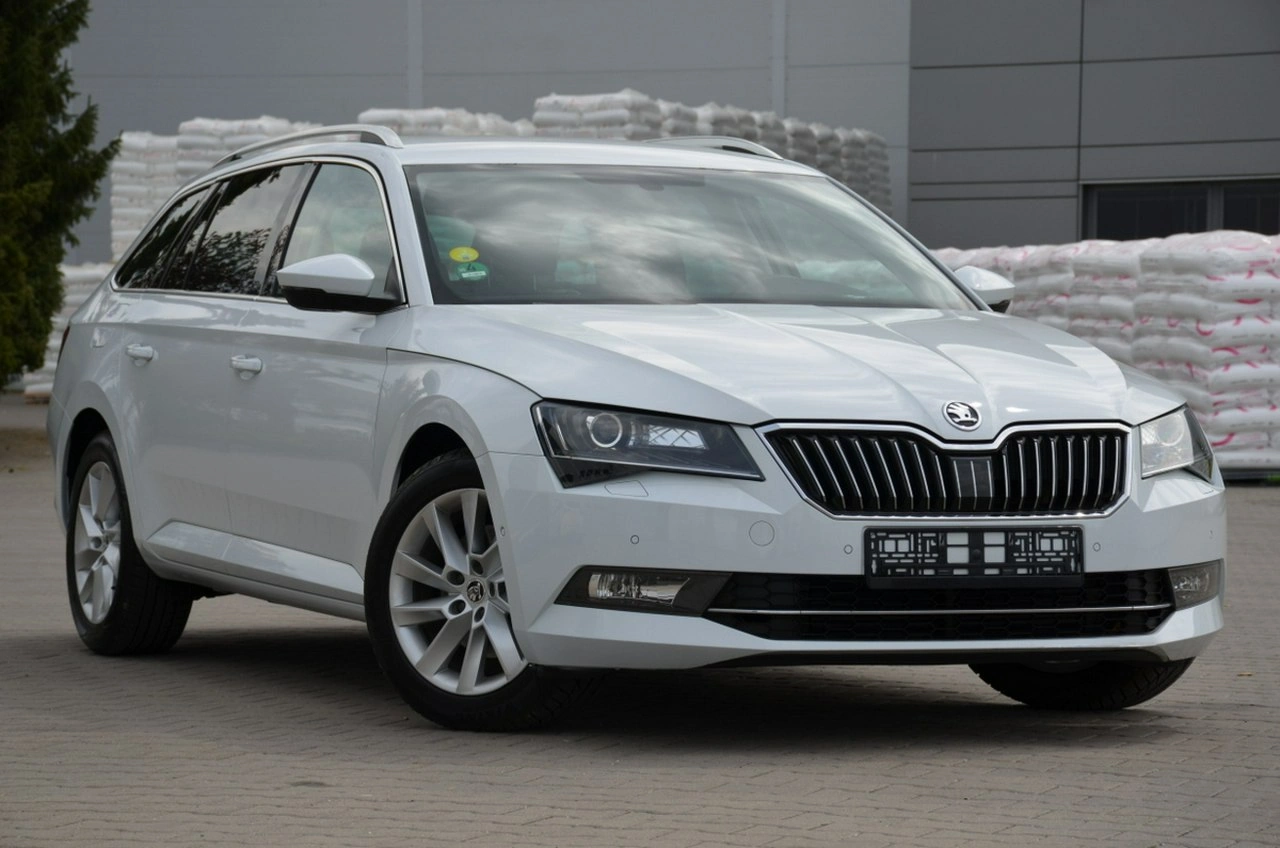 Skoda Superb - Zdjęcie 12