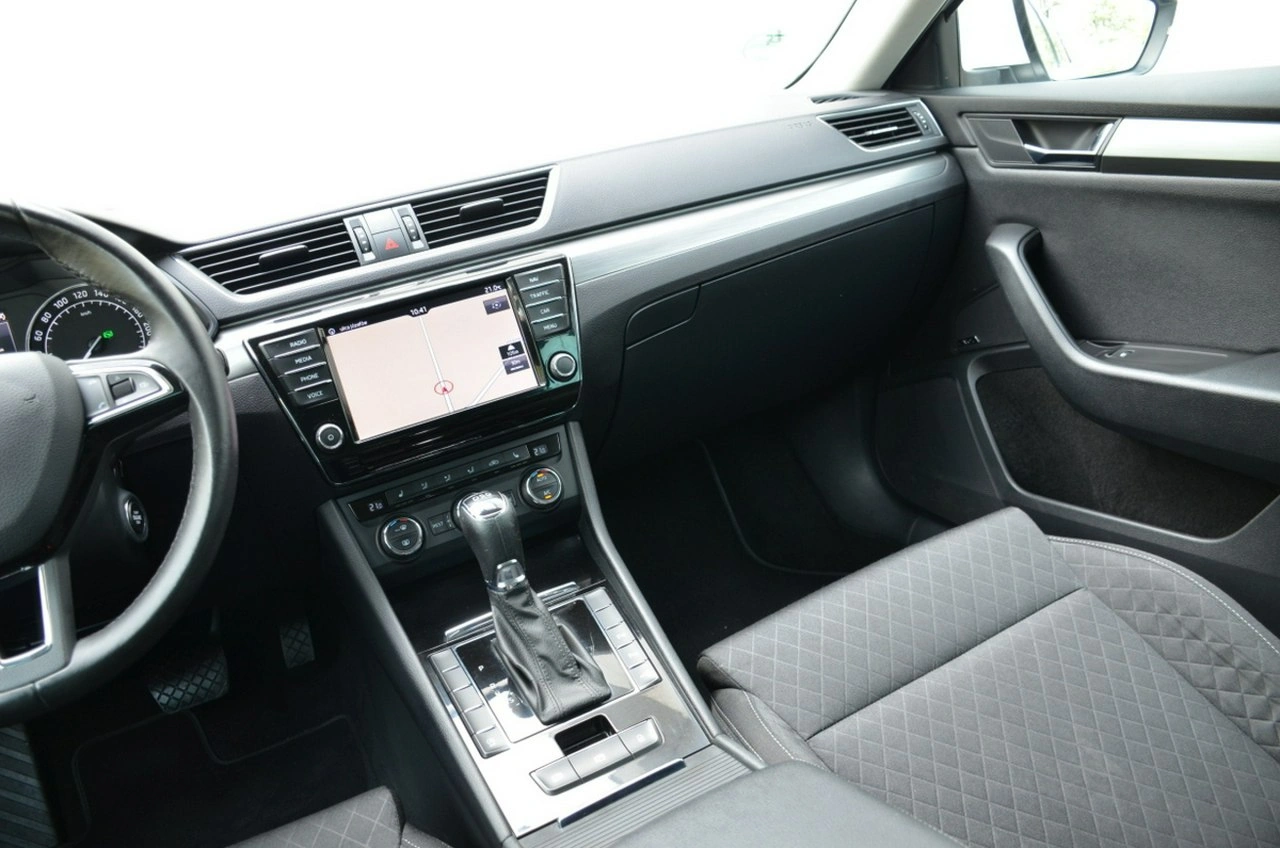 Skoda Superb - Zdjęcie 27