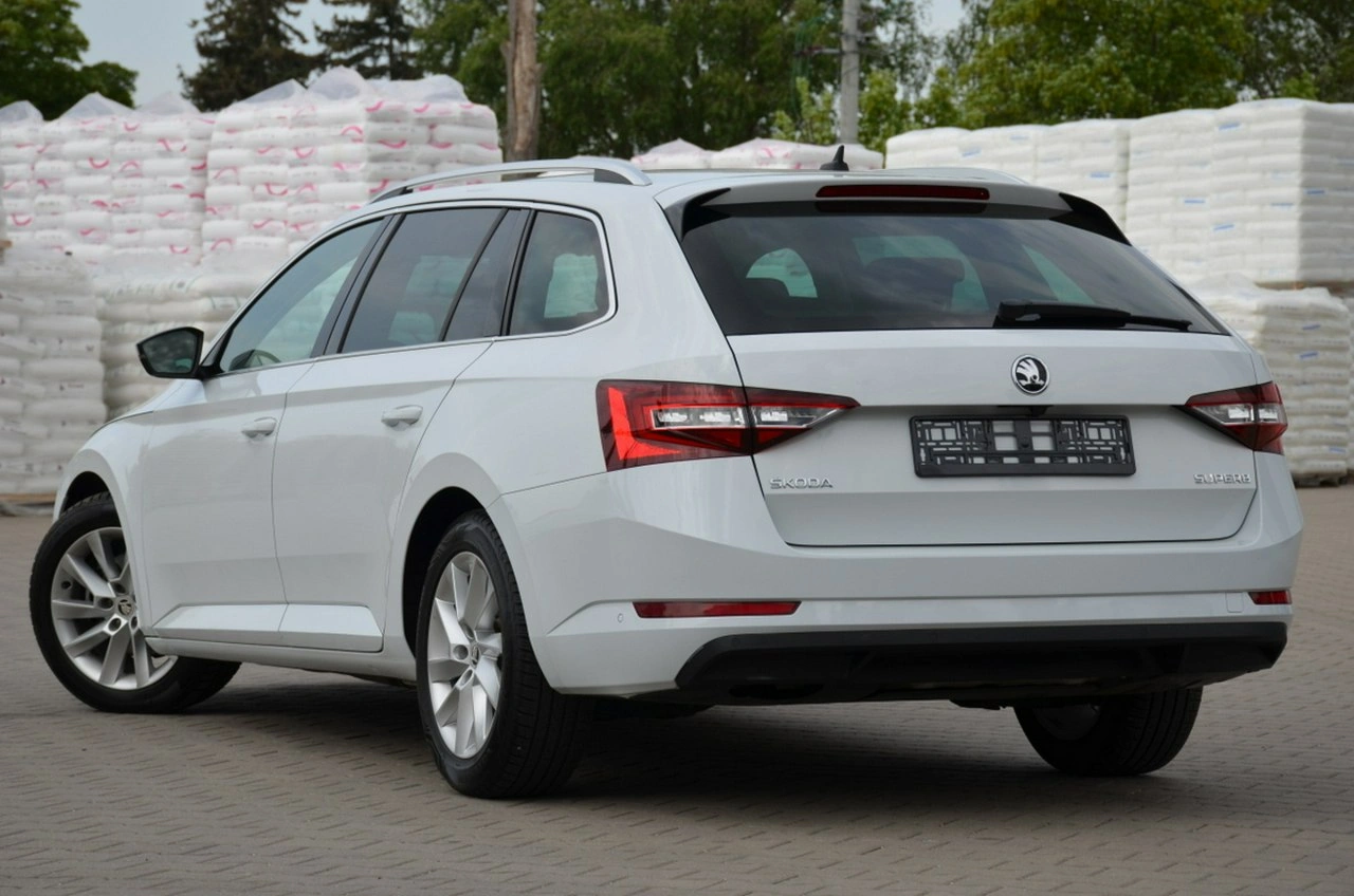 Skoda Superb - Zdjęcie 4