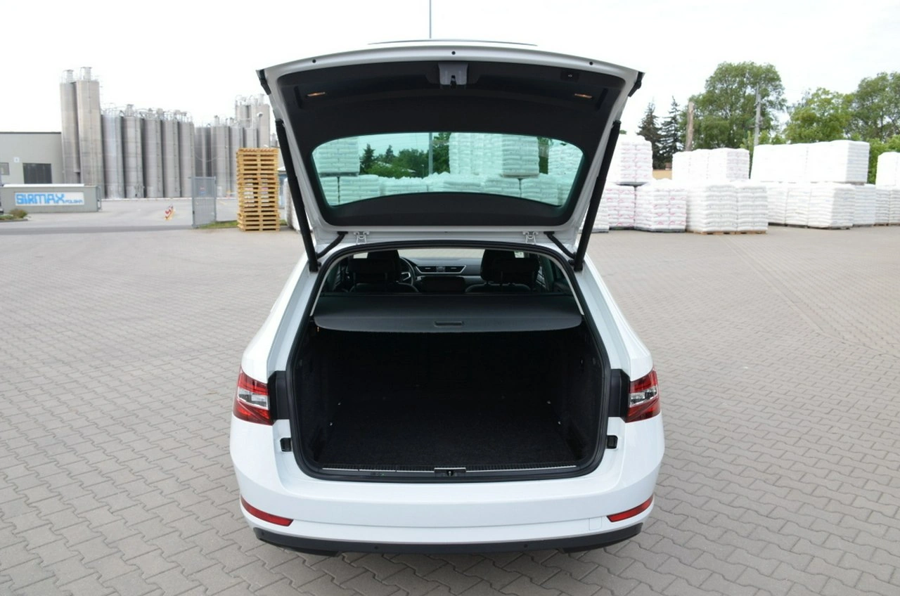 Skoda Superb - Zdjęcie 6