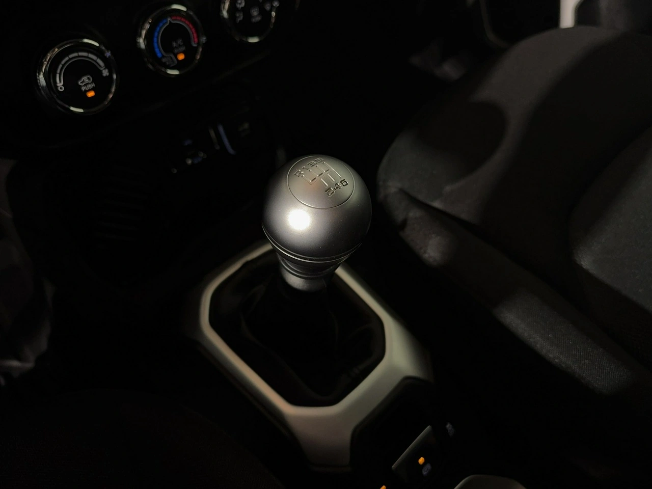 Jeep Renegade - Zdjęcie 19