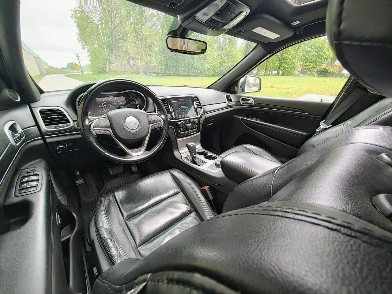 Jeep Grand Cherokee - Zdjęcie 23