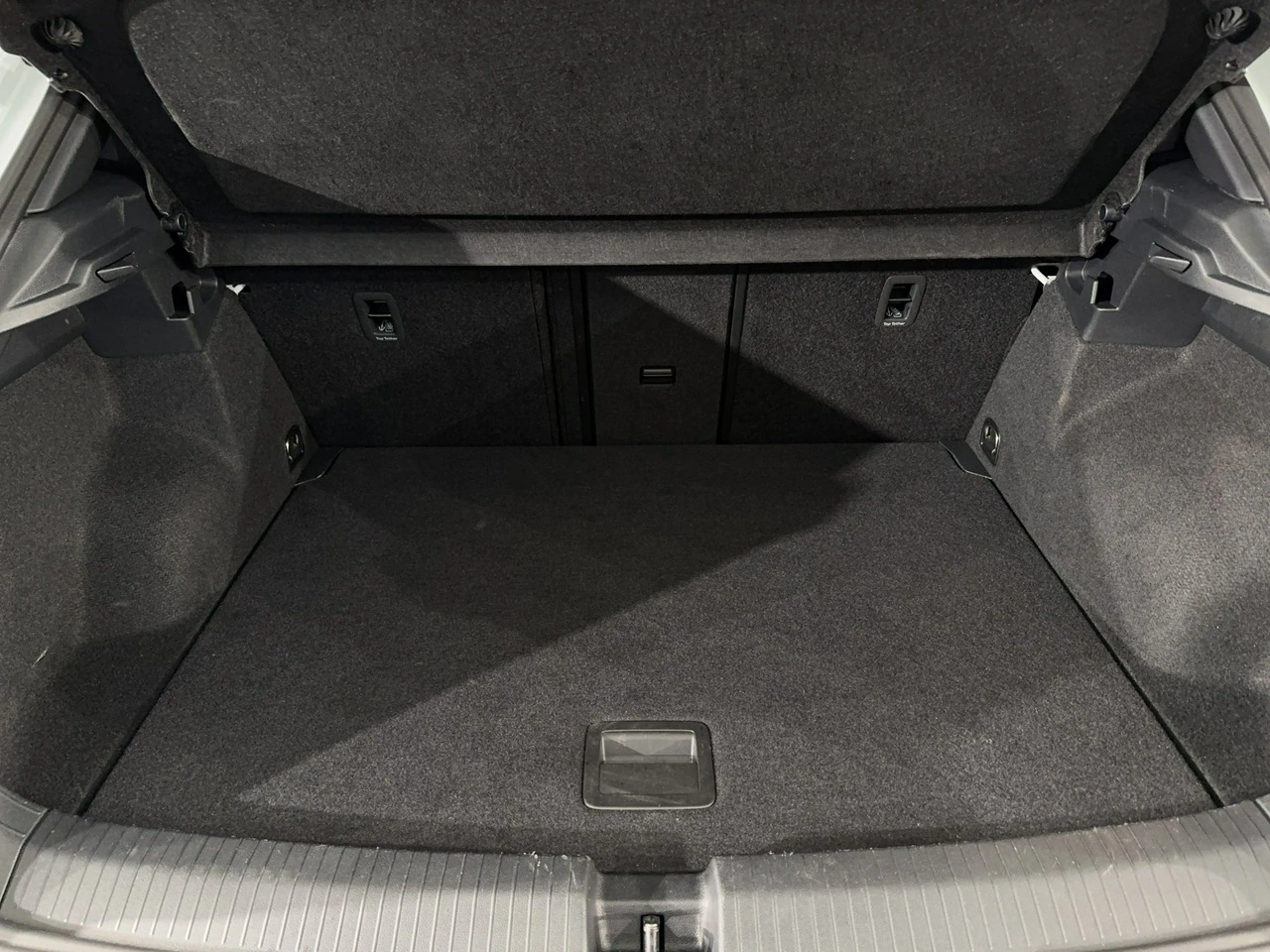 Volkswagen T-Roc - Zdjęcie 12