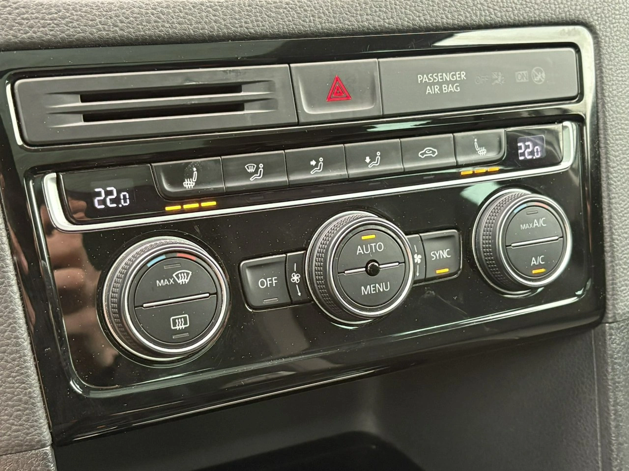 Volkswagen Golf Sportsvan - Zdjęcie 23