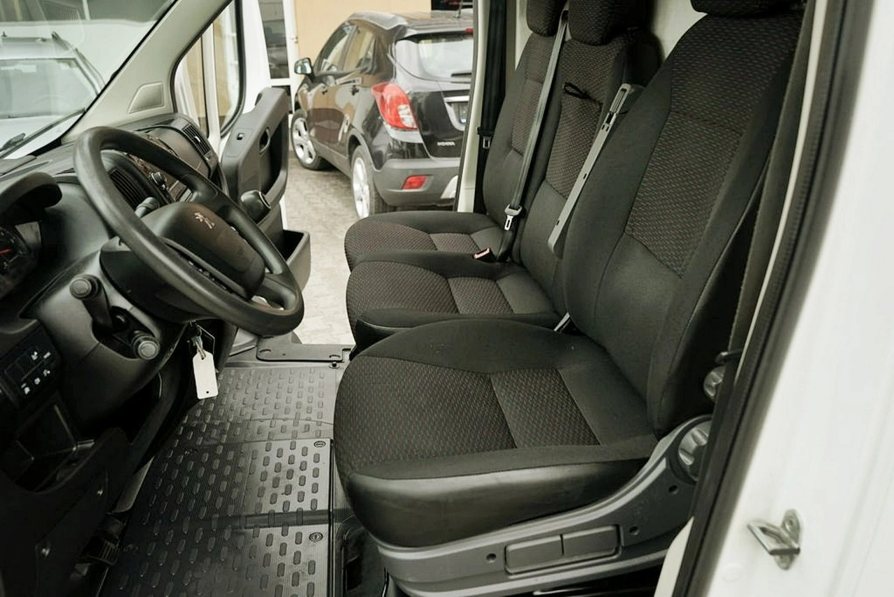 Peugeot Boxer - Zdjęcie 12