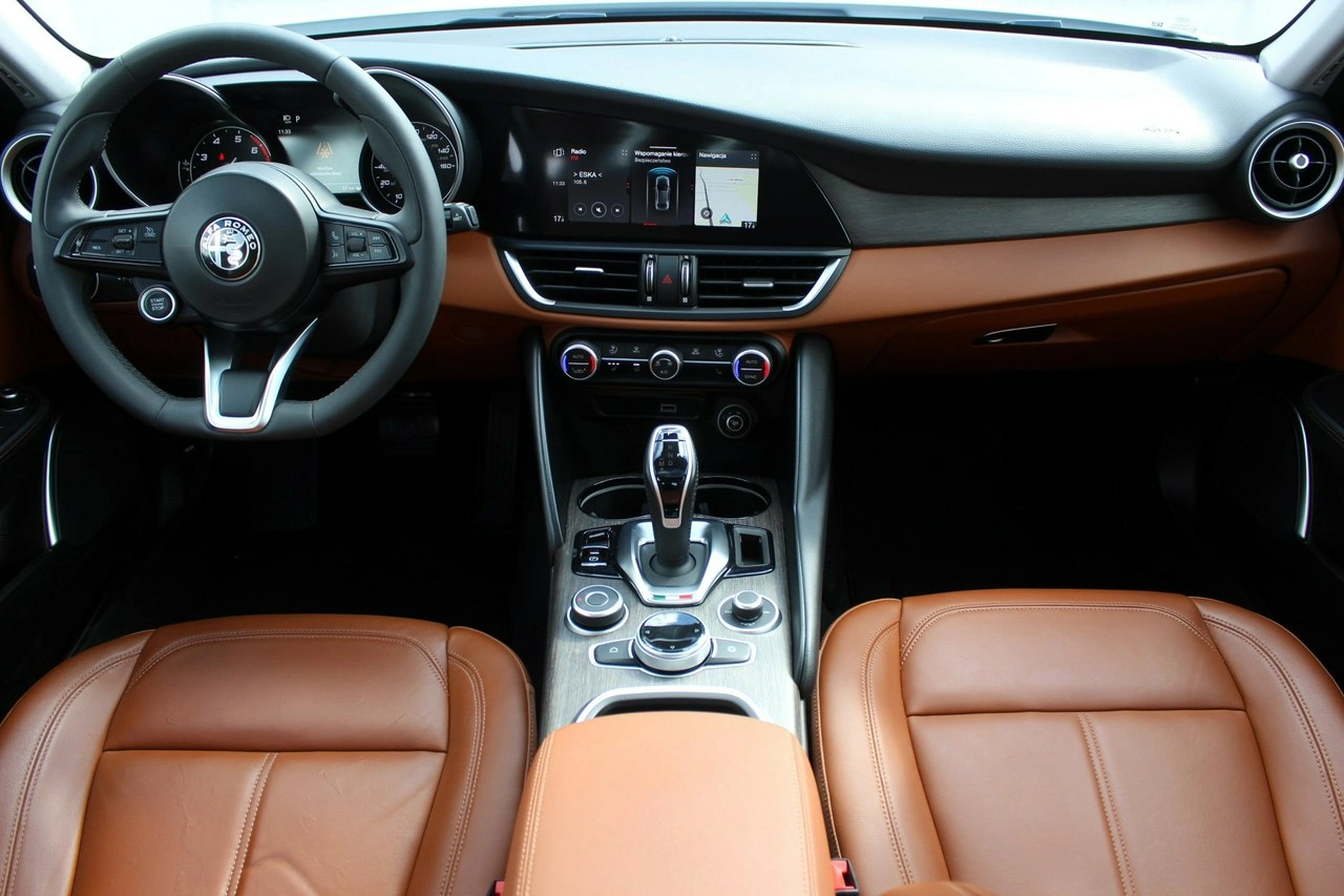 Alfa Romeo Giulia - Zdjęcie 9
