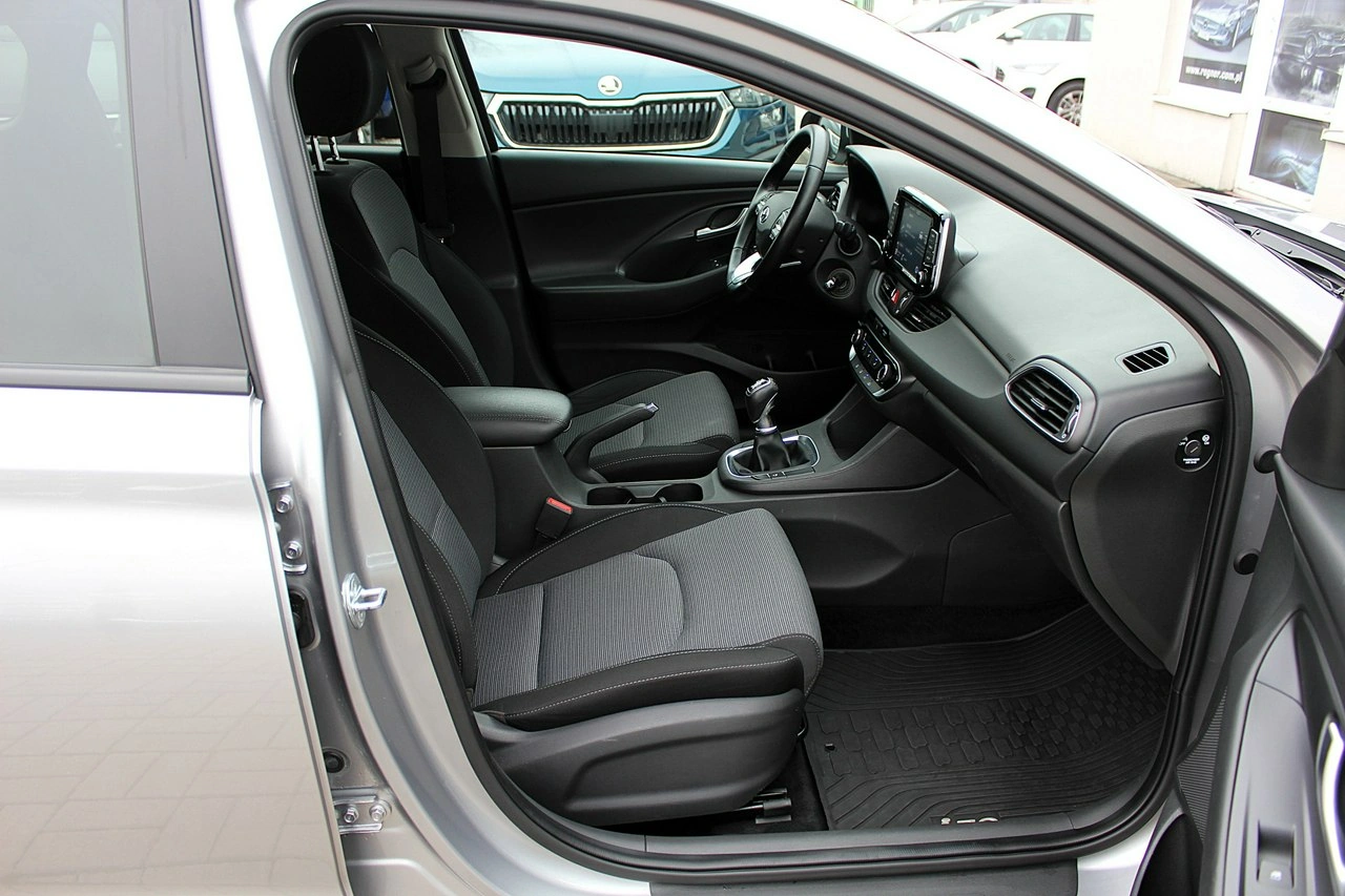 Hyundai i30 - Zdjęcie 11