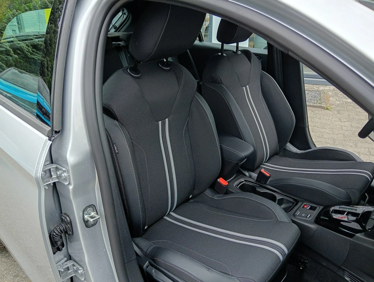 Opel Corsa - Zdjęcie 12