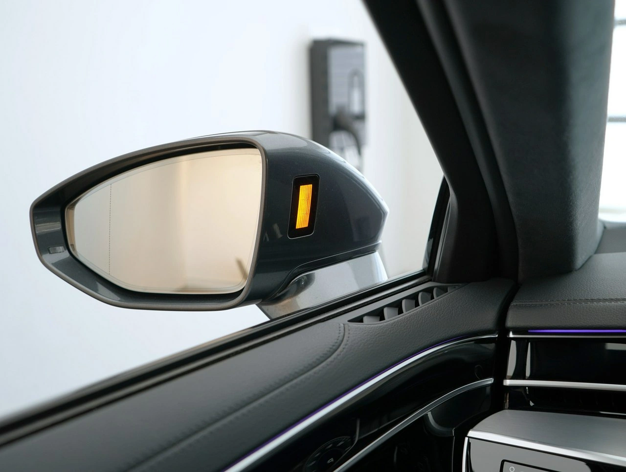 Audi A8 - Zdjęcie 21