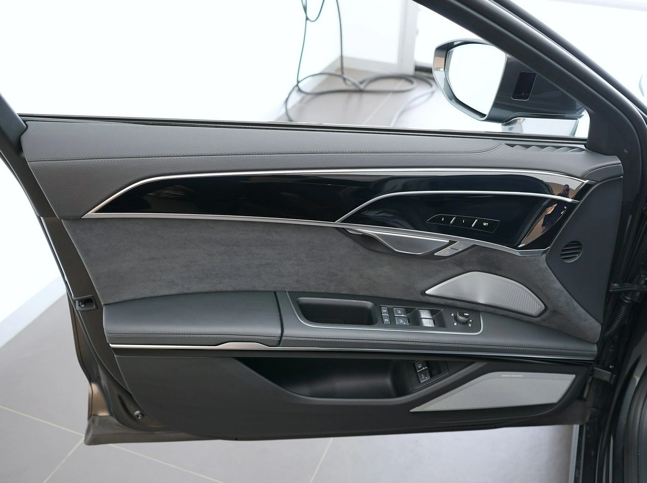 Audi A8 - Zdjęcie 11