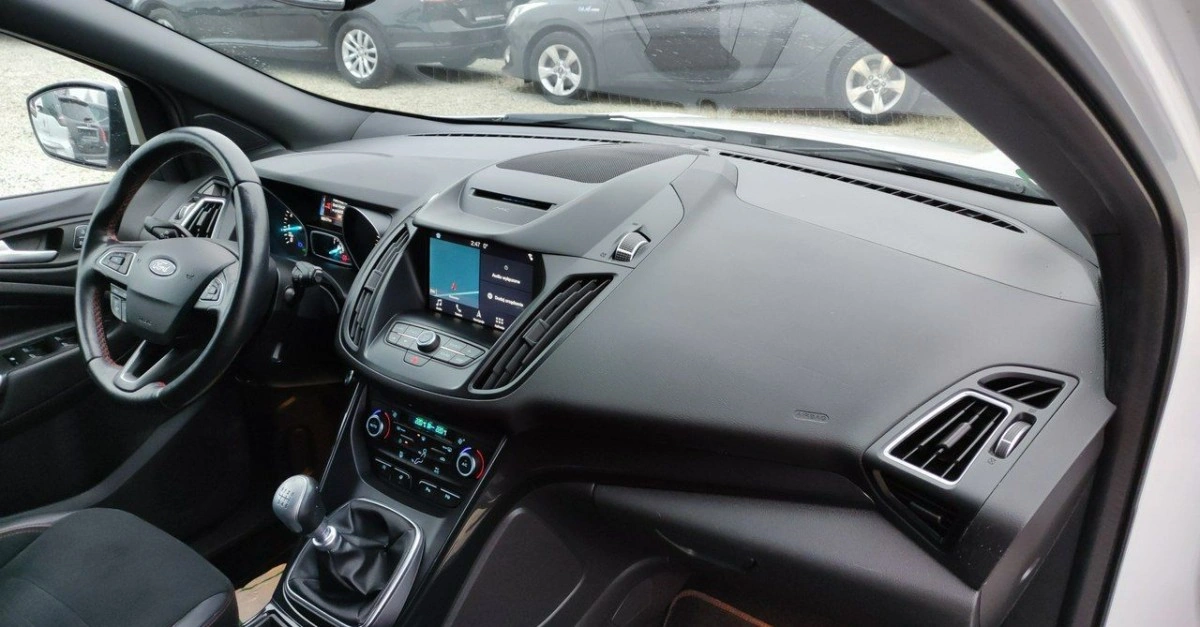 Ford Kuga - Zdjęcie 24