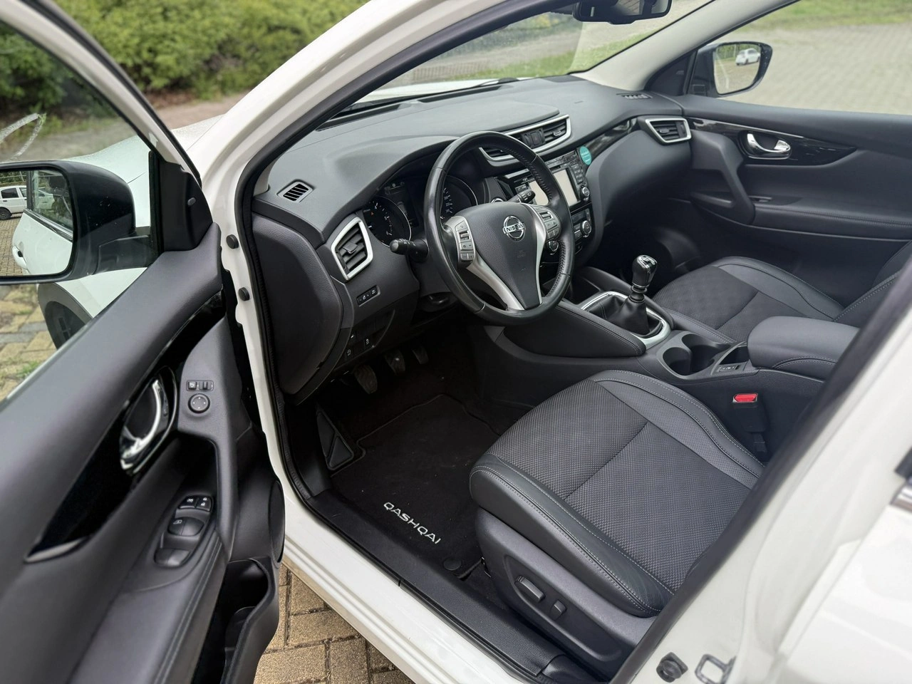 Nissan Qashqai - Zdjęcie 4