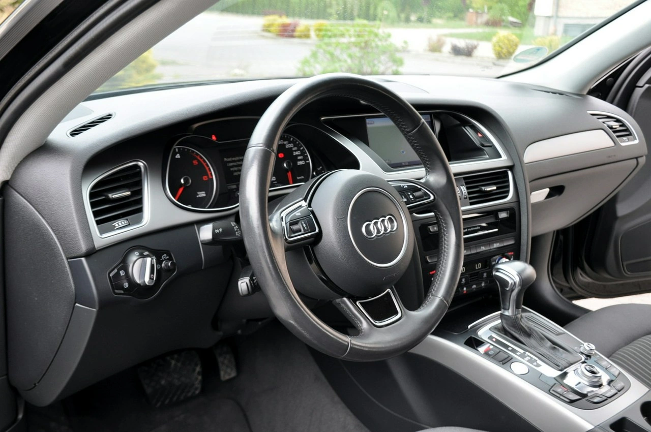 Audi A4 - Zdjęcie 21