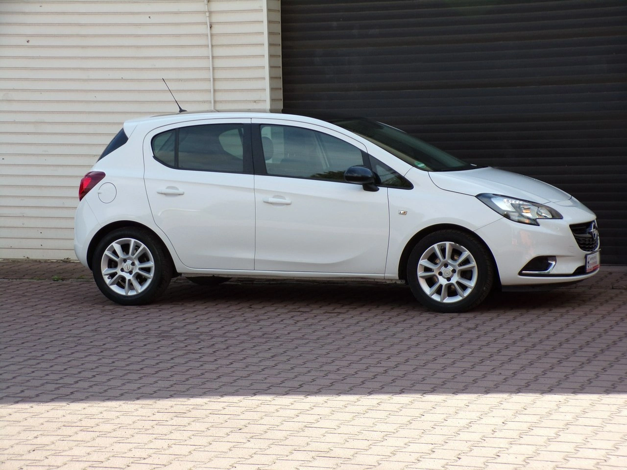 Opel Corsa - Zdjęcie 9