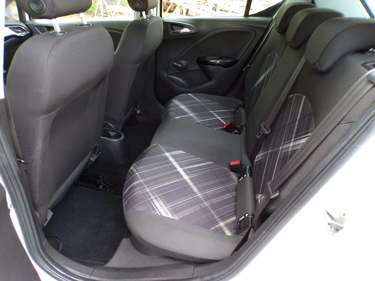 Opel Corsa - Zdjęcie 28