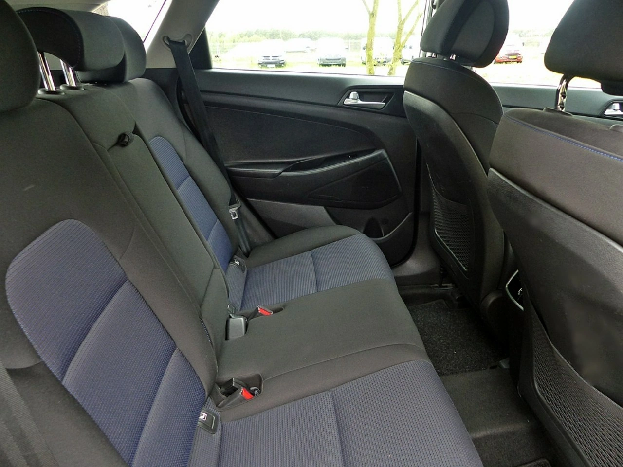 Hyundai Tucson - Zdjęcie 23