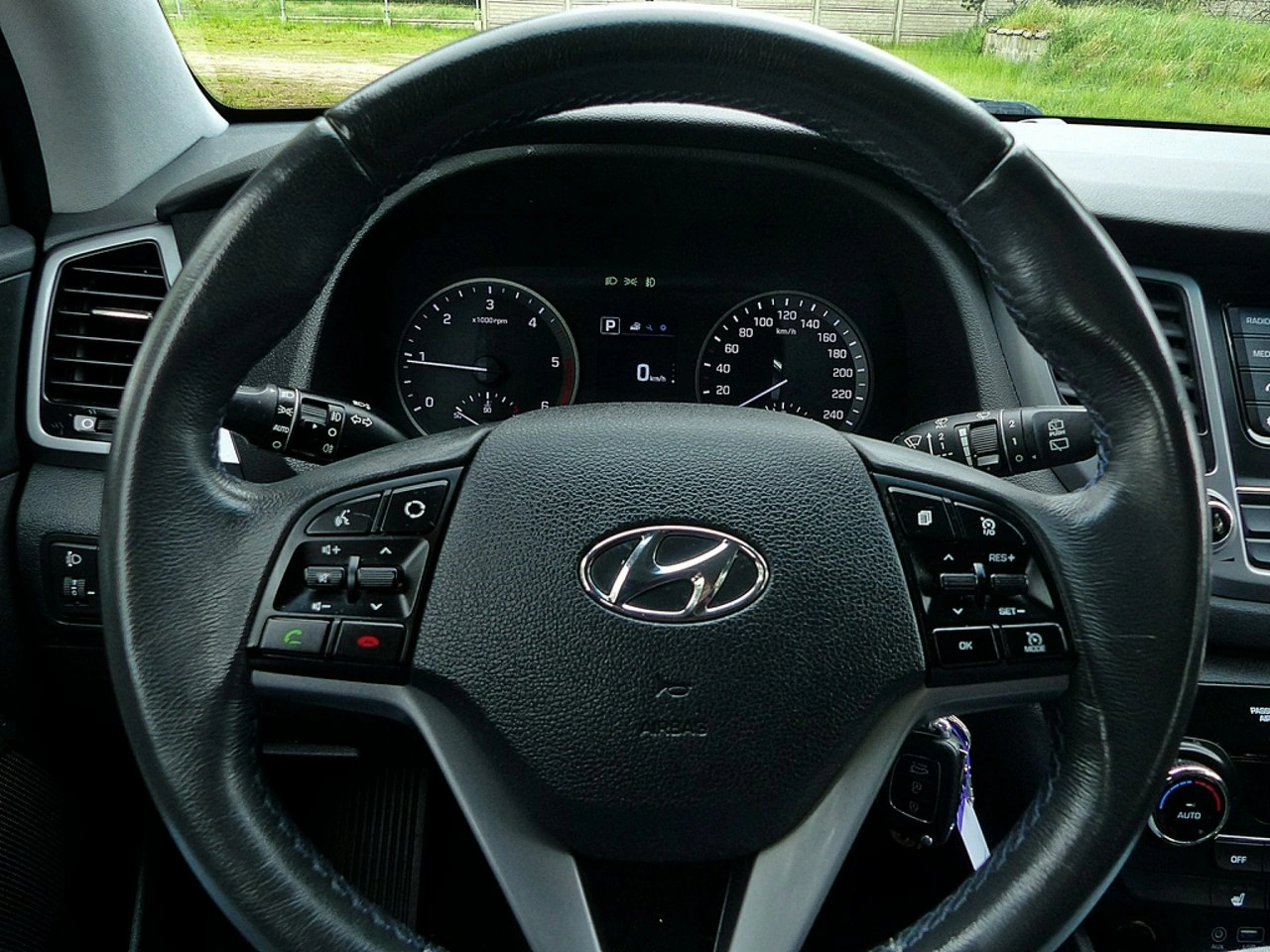 Hyundai Tucson - Zdjęcie 27