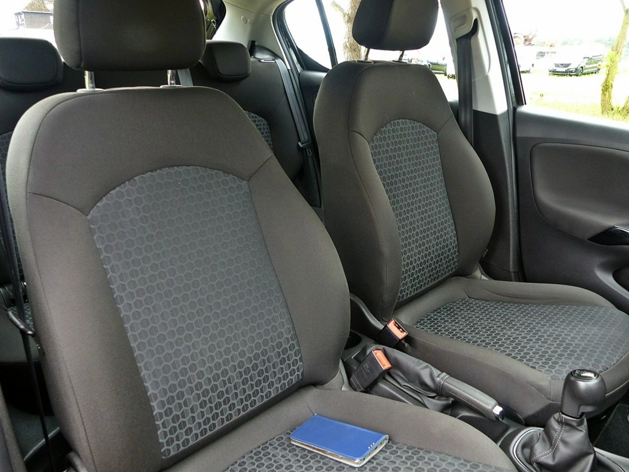 Opel Corsa - Zdjęcie 25