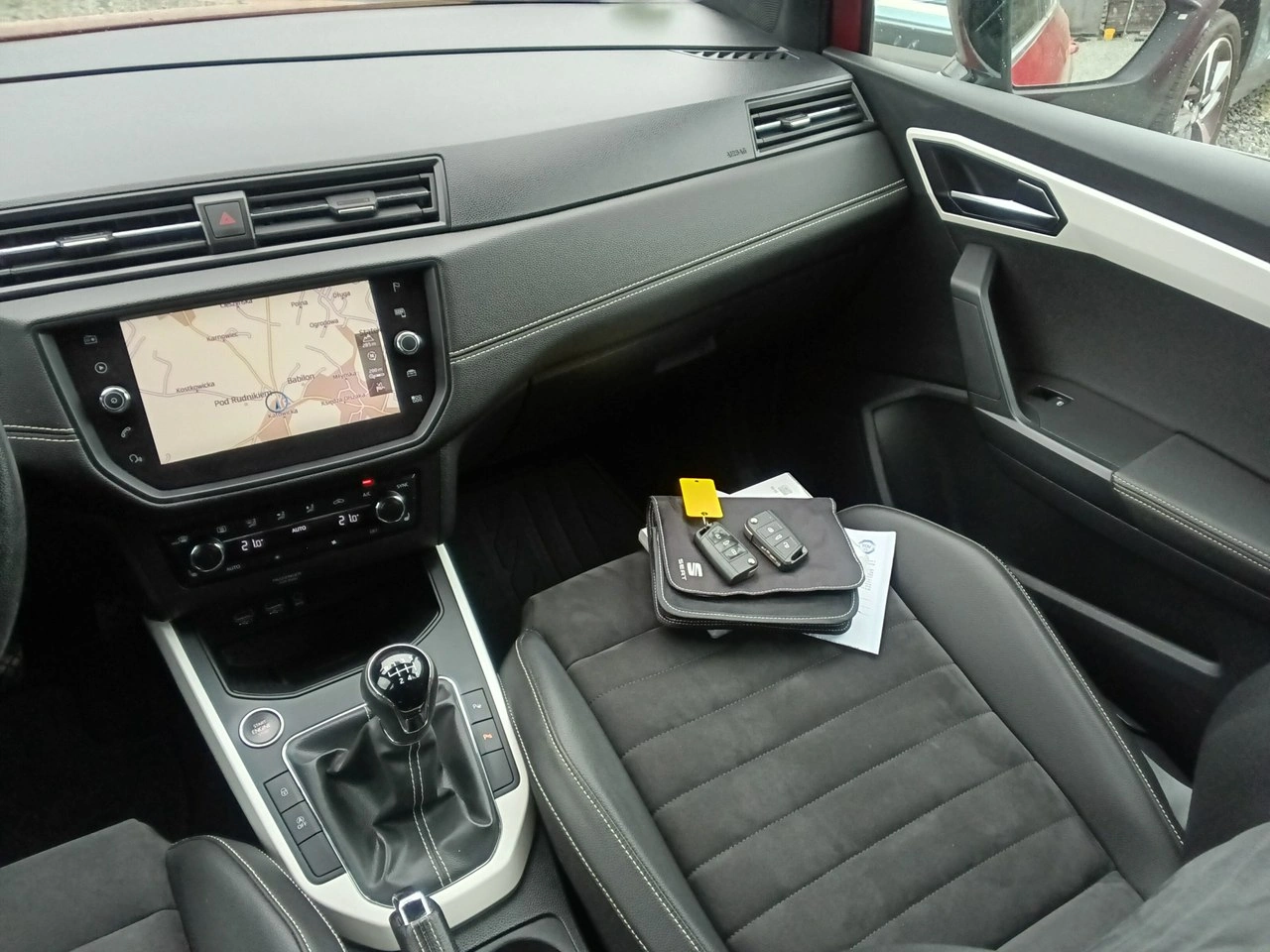 Seat Arona - Zdjęcie 13