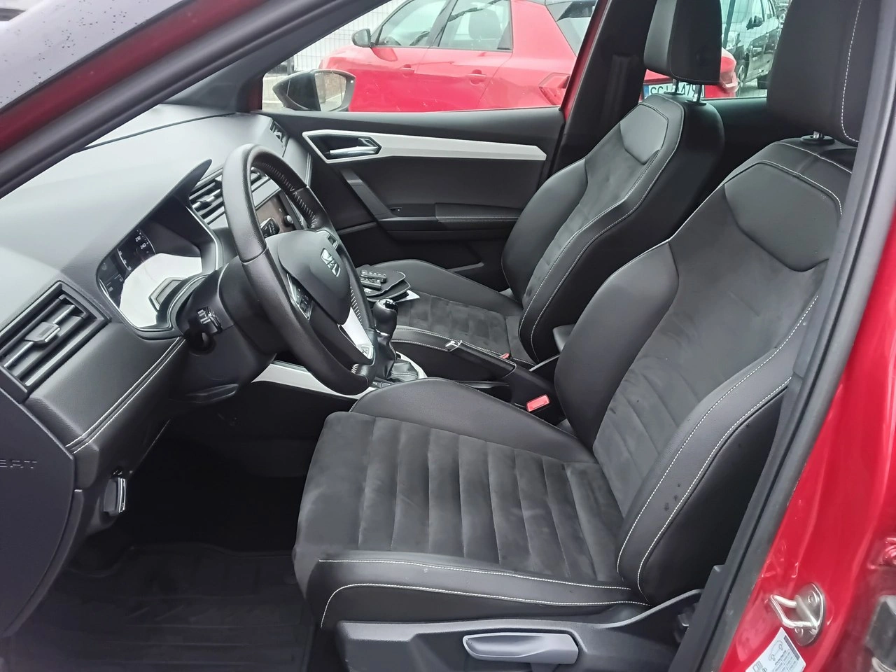 Seat Arona - Zdjęcie 14
