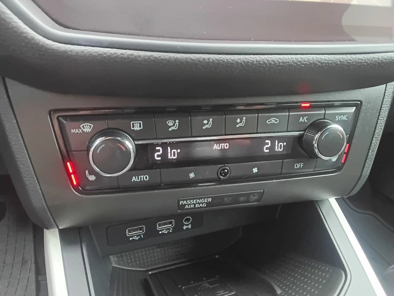 Seat Arona - Zdjęcie 21