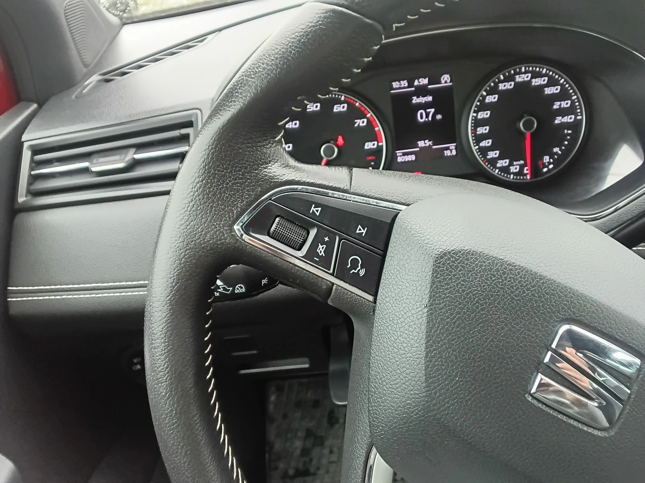 Seat Arona - Zdjęcie 24
