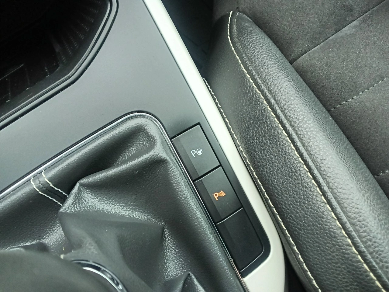 Seat Arona - Zdjęcie 25