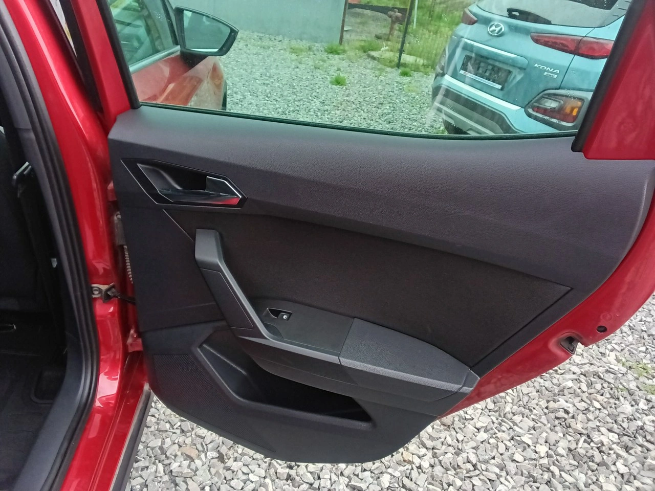 Seat Arona - Zdjęcie 31