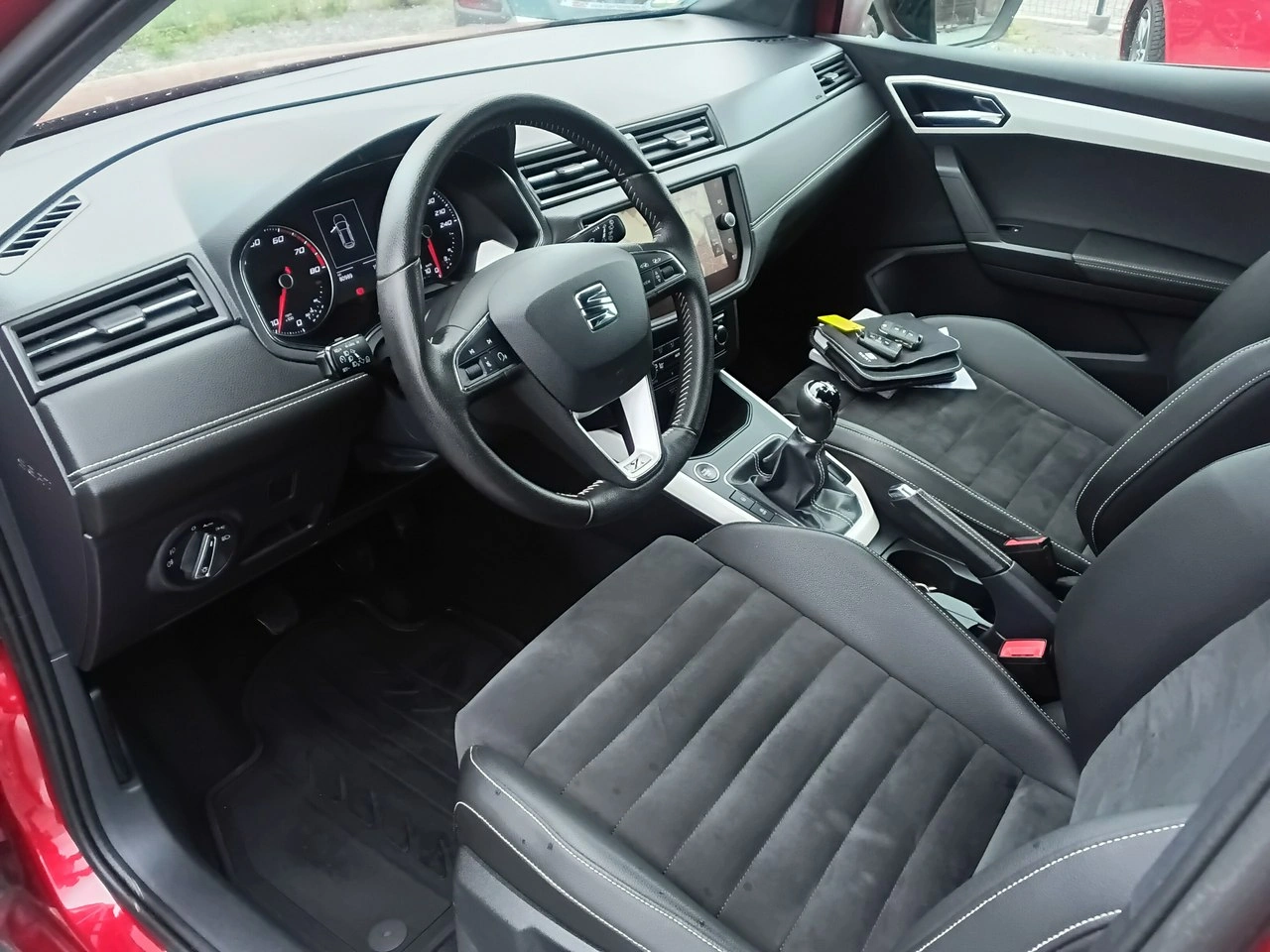Seat Arona - Zdjęcie 8