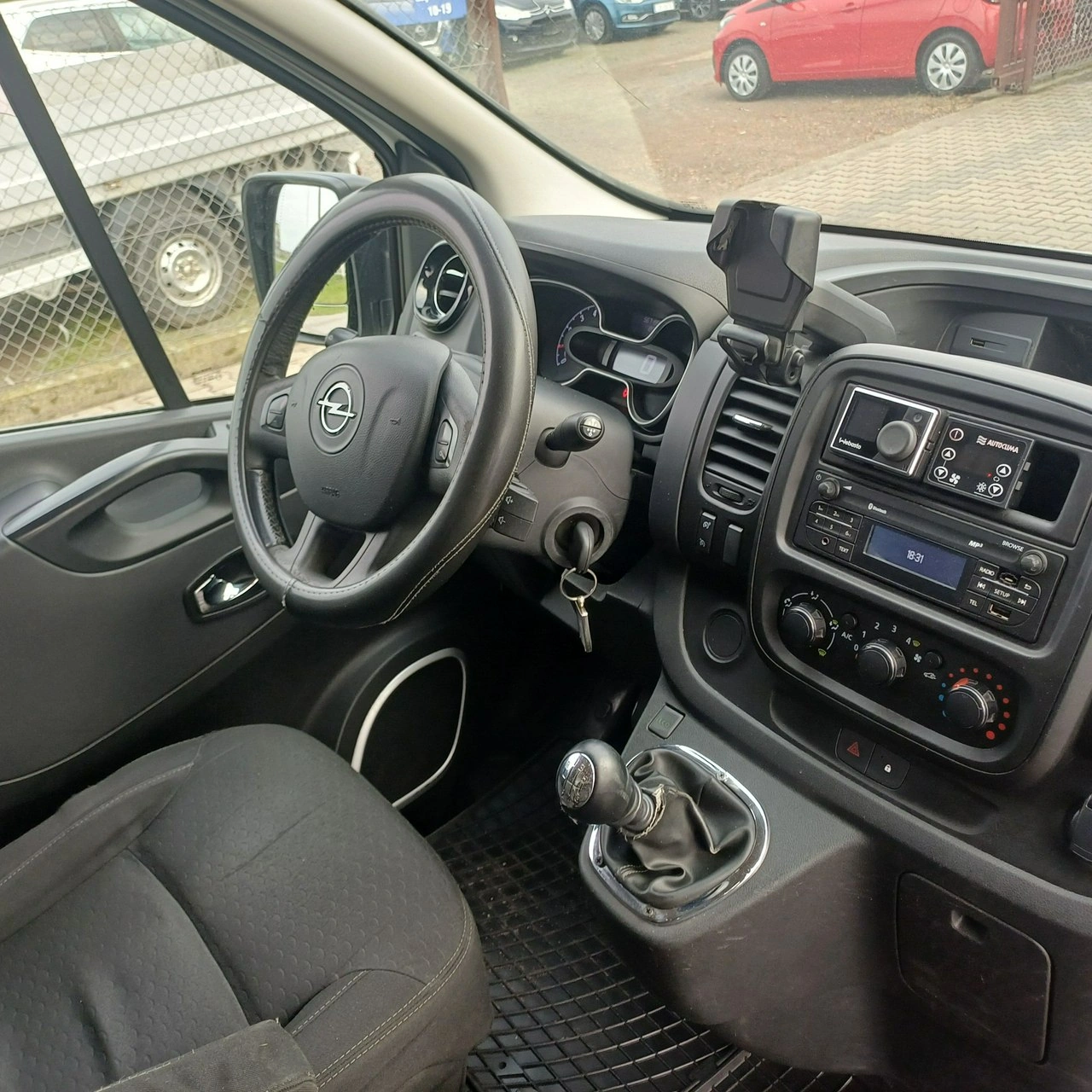 Opel Vivaro - Zdjęcie 12