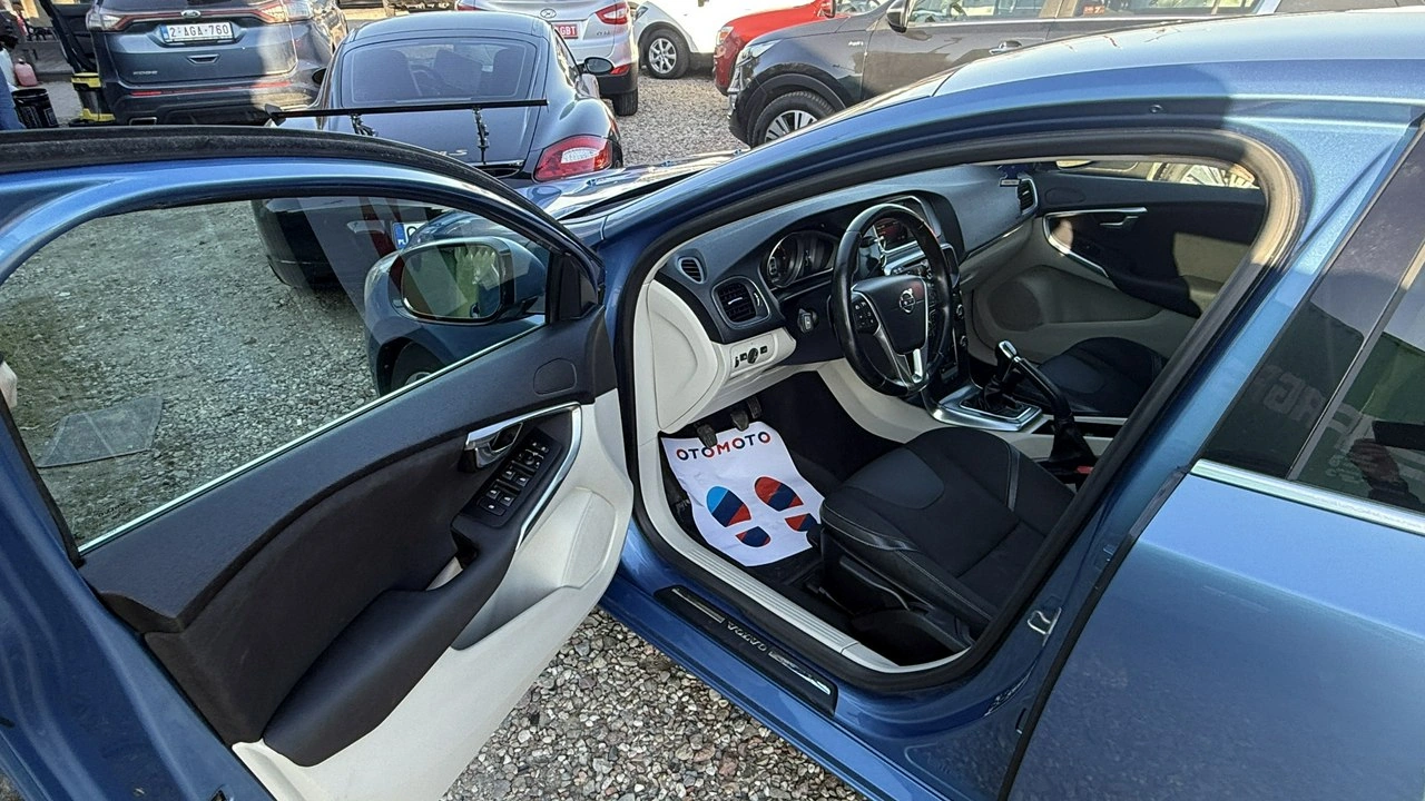 Volvo V40 - Zdjęcie 13