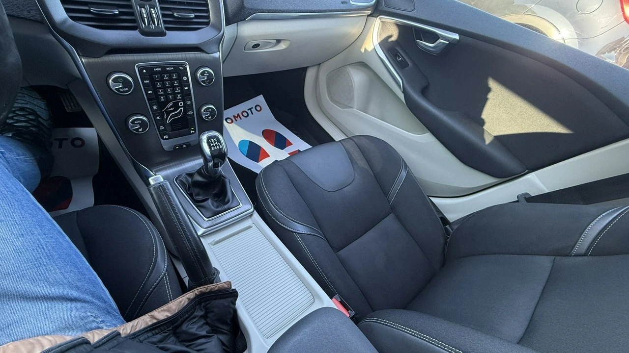 Volvo V40 - Zdjęcie 26