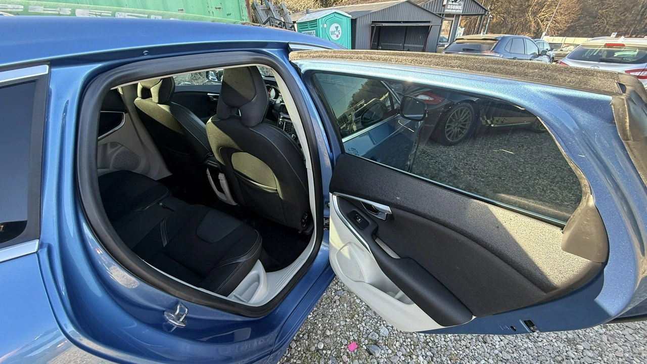 Volvo V40 - Zdjęcie 27