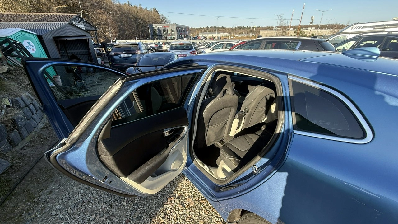 Volvo V40 - Zdjęcie 29
