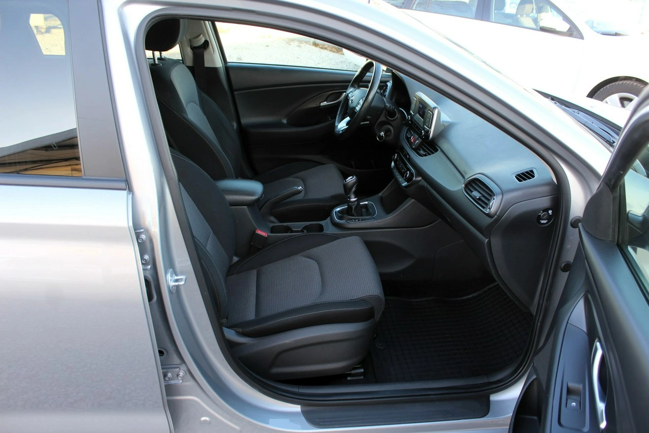 Hyundai i30 - Zdjęcie 11