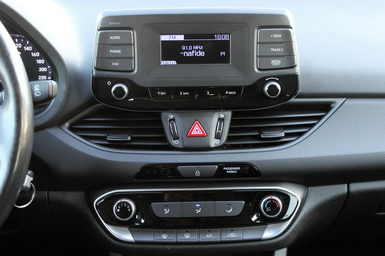 Hyundai i30 - Zdjęcie 16